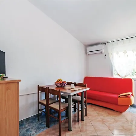 Hak - One Bedroom With Terrace And Sea View
