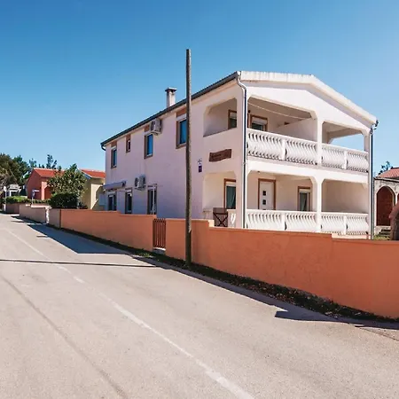 Hak - One Bedroom With Terrace And Sea View Апартаменты