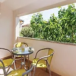 Hak - One Bedroom With Terrace And Sea View Apartment