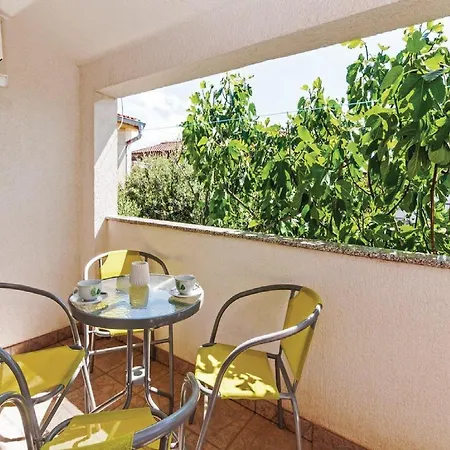 Hak - One Bedroom With Terrace And Sea View Apartment