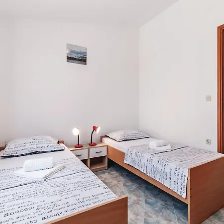 Apartment Hak - One Bedroom With Terrace And Sea View Vir